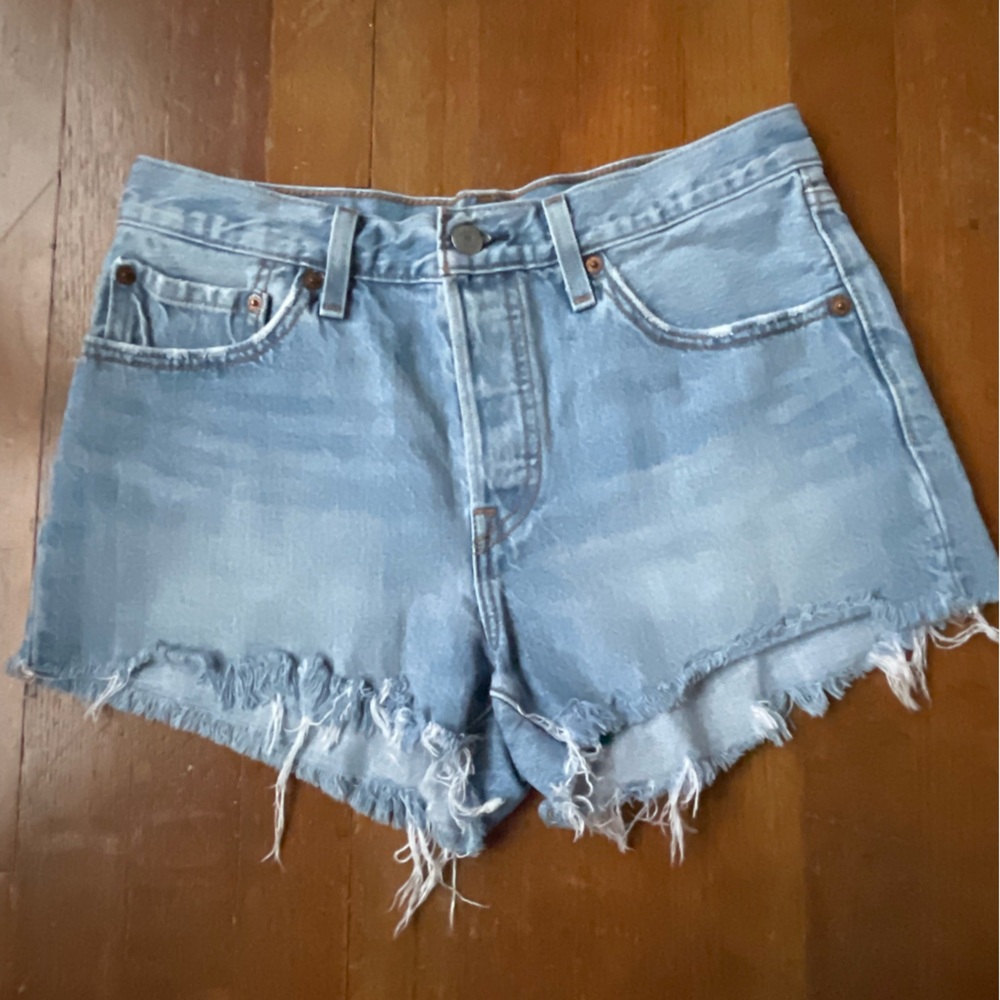Levi’s 501 Denim Frayed Hem Women's Shorts